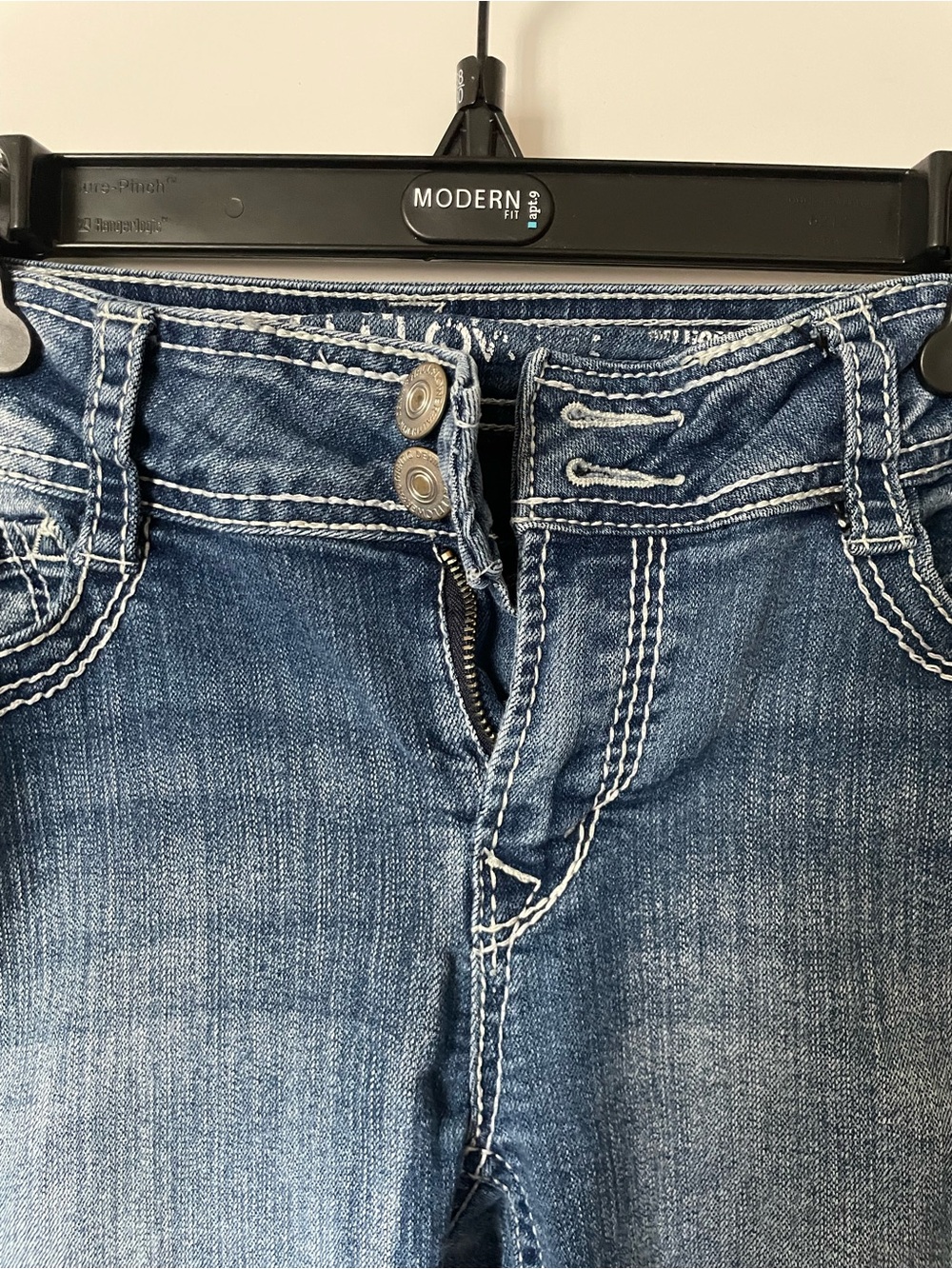 Wallflower Skinny Jeans in Faded Blue with White Contrast Stitching